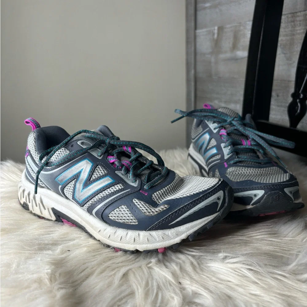 New Balance grey V8 running athletic walking shoes womens 9 - Picture 1 of 6